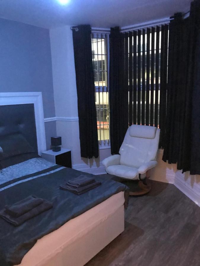 Sandy Pad'S Apartments Rhyl Eksteriør billede